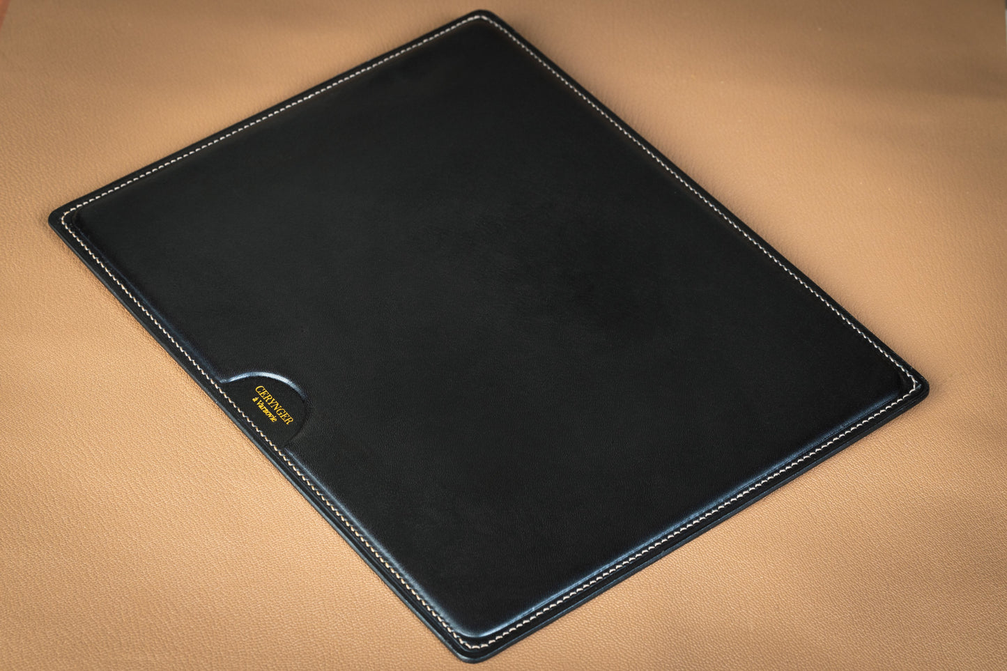 Leather mouse pad