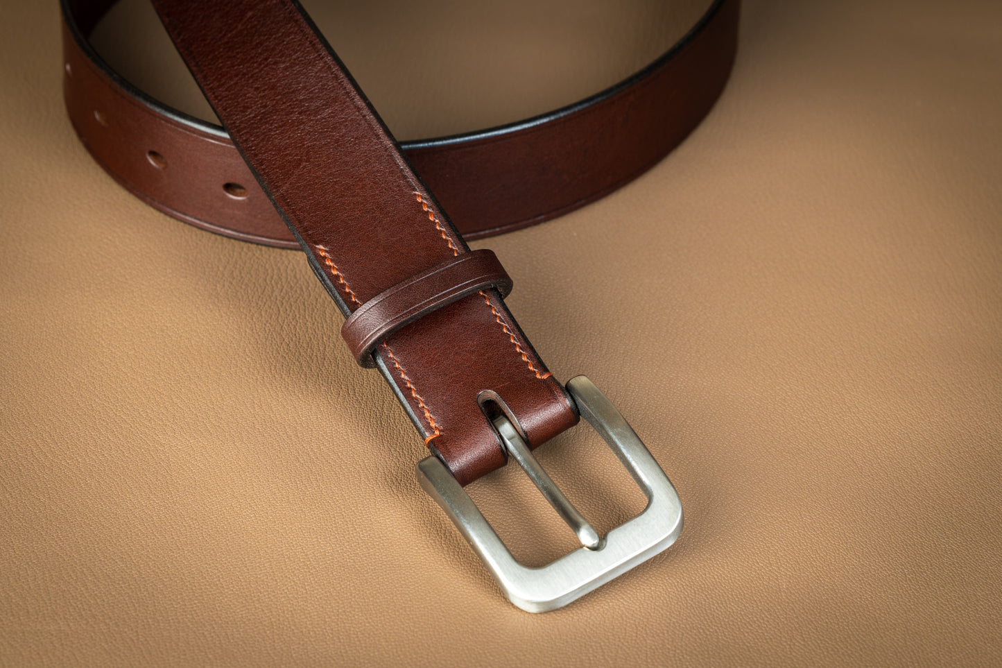 Vegetable-tanned leather belt with 40 mm buckle