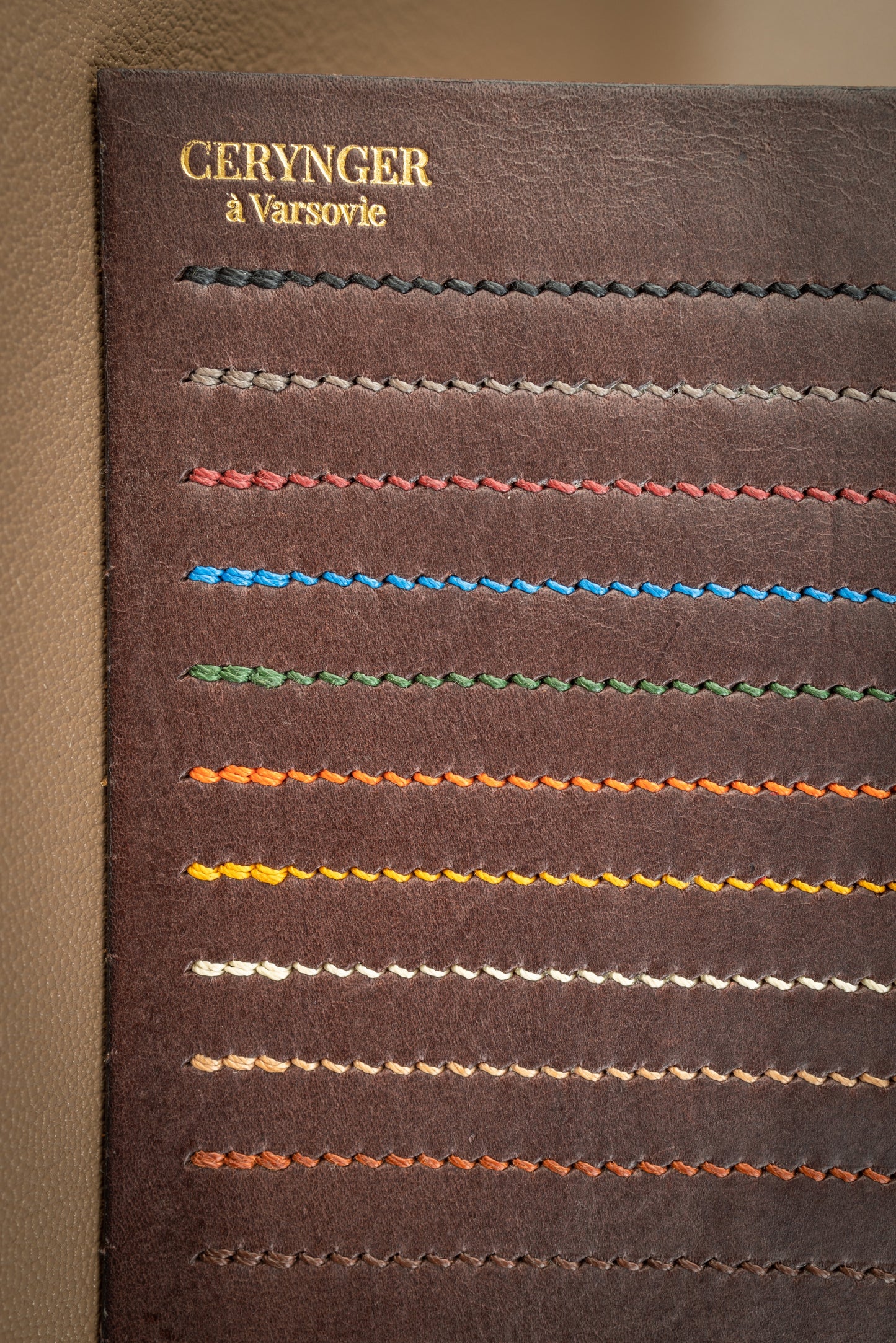 Vertical cardholder