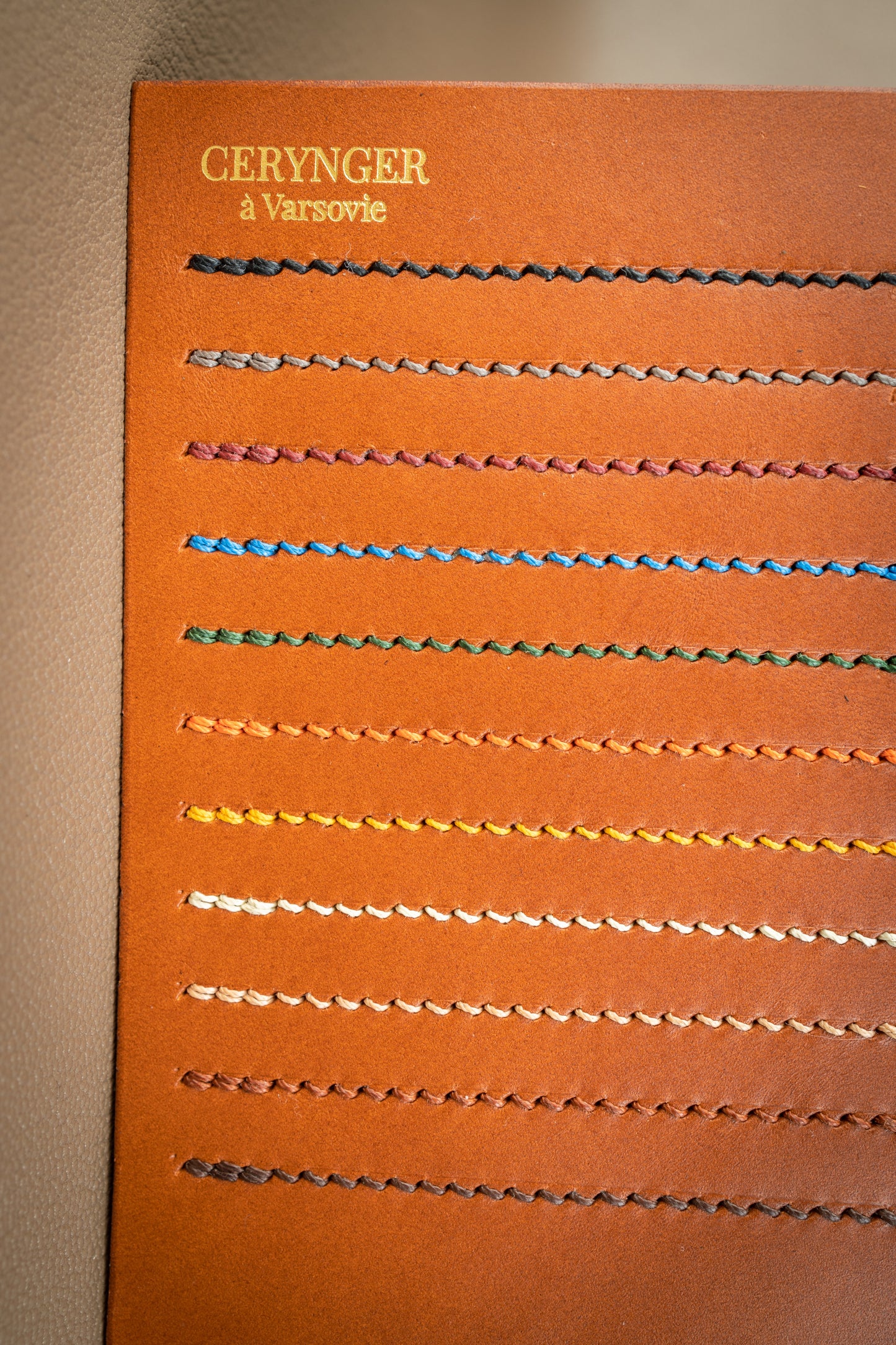 Vertical cardholder