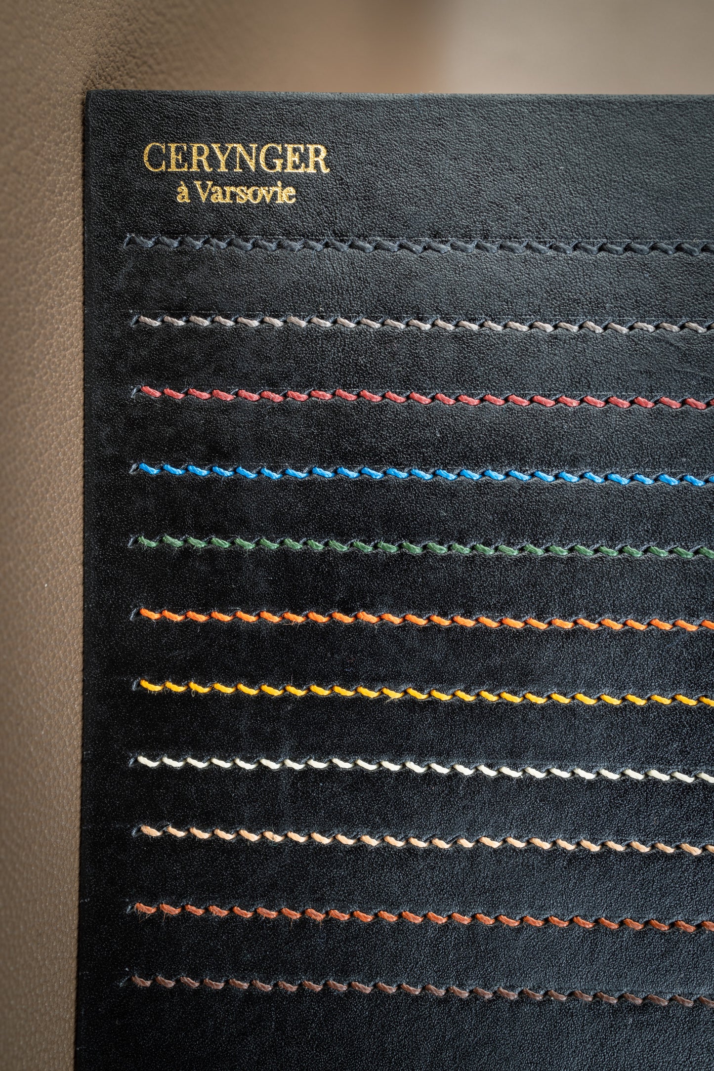 Vertical cardholder