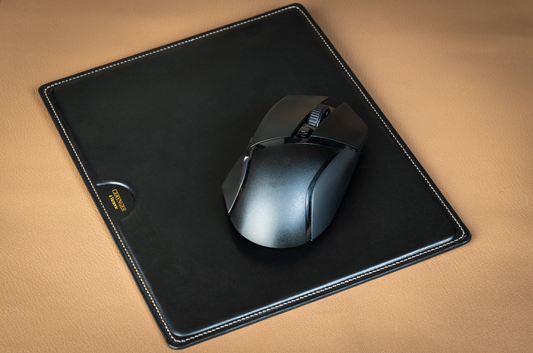 Leather mouse pad