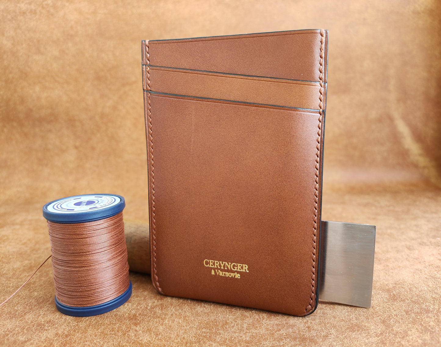 Vertical cardholder